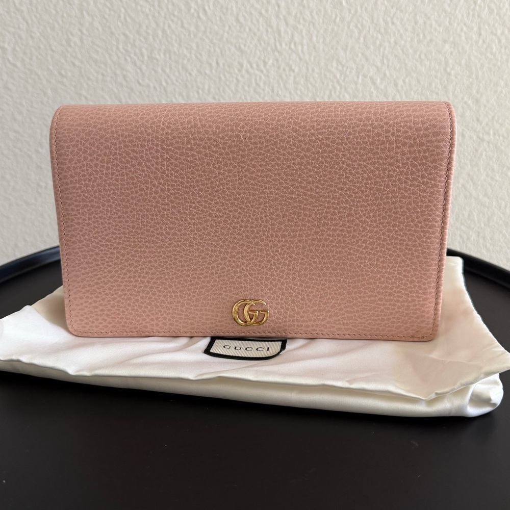 GUCCI wallet on chain